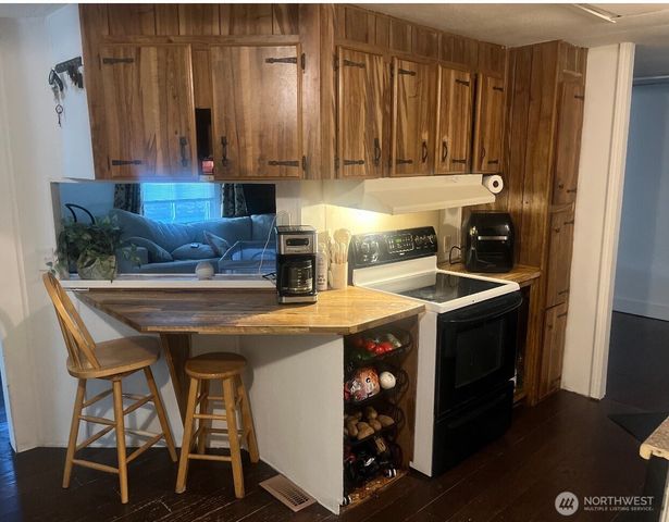 1706 N 32nd Place, Mount Vernon, WA 98273
