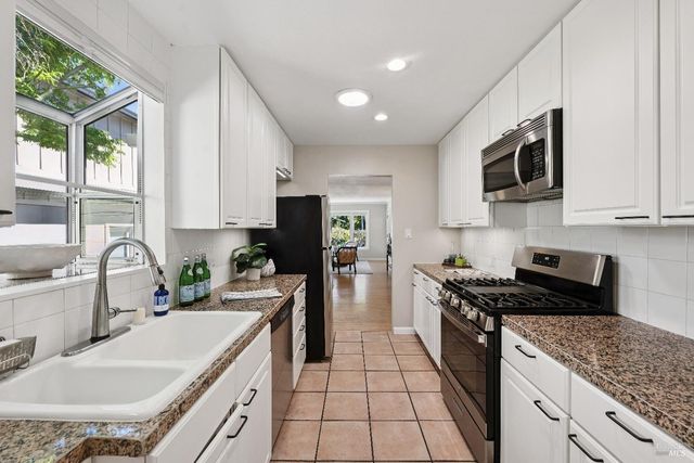 142 Dominga Ave, Fairfax, CA 94930