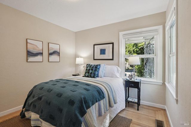 142 Dominga Ave, Fairfax, CA 94930