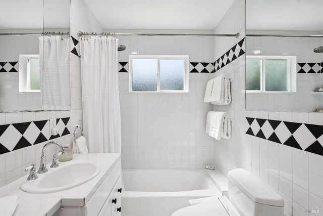 142 Dominga Ave, Fairfax, CA 94930