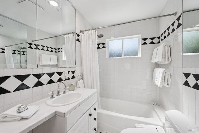 142 Dominga Ave, Fairfax, CA 94930