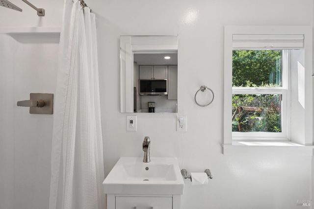 142 Dominga Ave, Fairfax, CA 94930