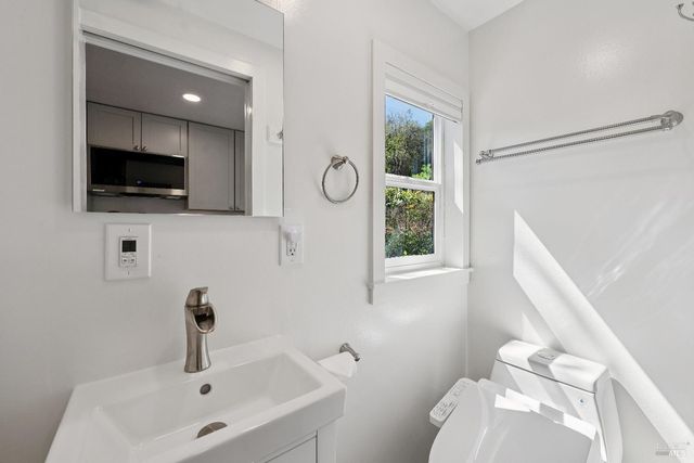 142 Dominga Ave, Fairfax, CA 94930