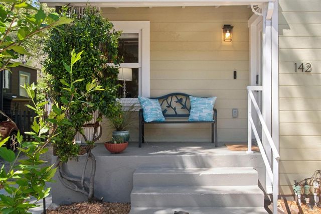 142 Dominga Ave, Fairfax, CA 94930