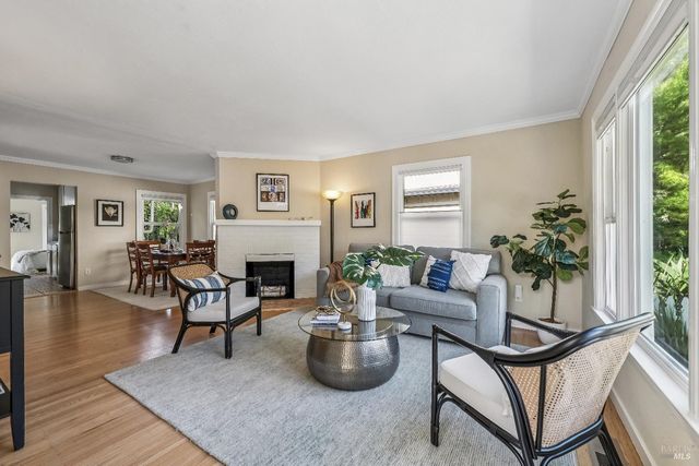 142 Dominga Ave, Fairfax, CA 94930