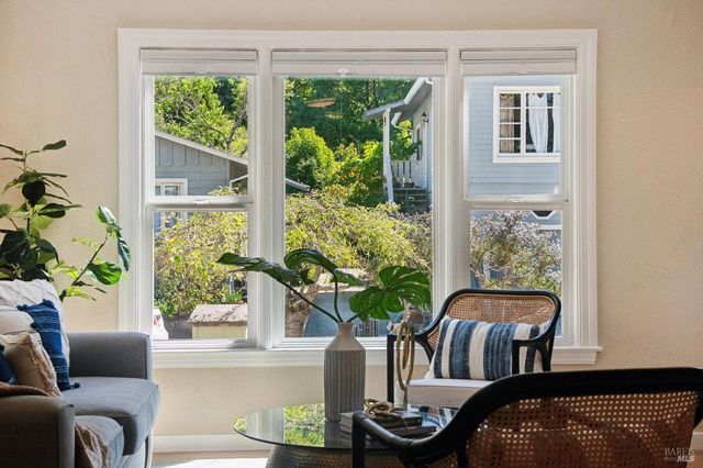 142 Dominga Ave, Fairfax, CA 94930