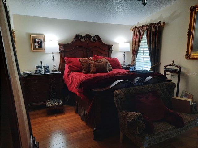 8602 LEIGHTON DRIVE, Tampa, FL 33614