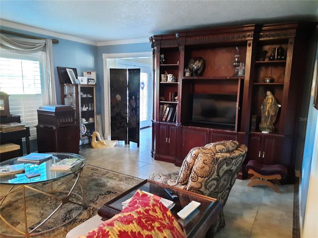 8602 LEIGHTON DRIVE, Tampa, FL 33614