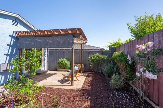 536 Stanford Avenue, Redwood City, CA 94063