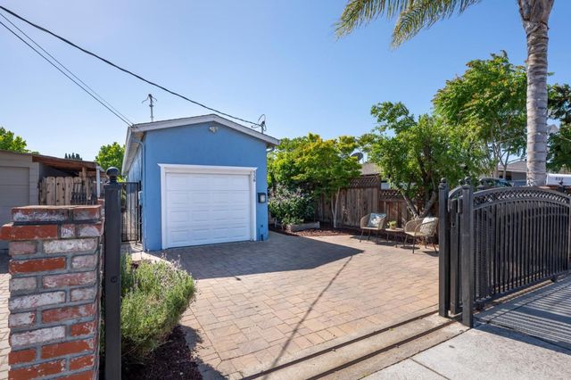 536 Stanford Avenue, Redwood City, CA 94063
