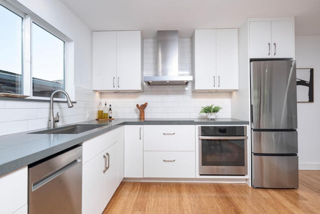 536 Stanford Avenue, Redwood City, CA 94063
