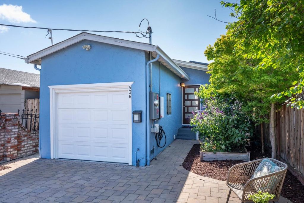 536 Stanford Avenue, Redwood City, CA 94063