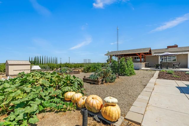 4901 Saylor Rd, Denair, CA 95316
