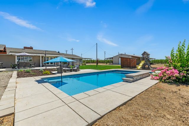 4901 Saylor Rd, Denair, CA 95316