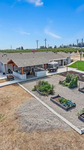 4901 Saylor Rd, Denair, CA 95316