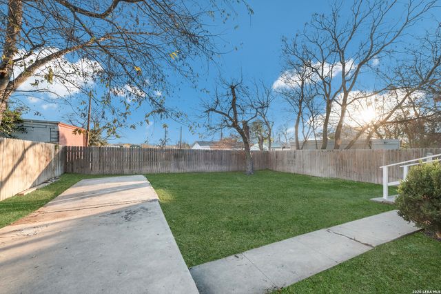 1042 Greer, San Antonio, TX 78210