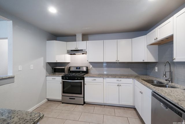 1042 Greer, San Antonio, TX 78210