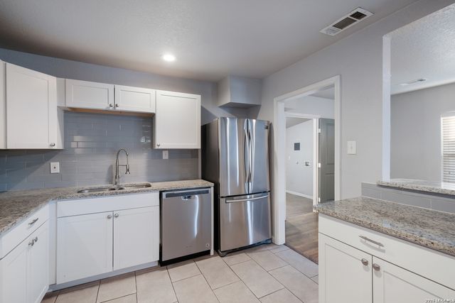 1042 Greer, San Antonio, TX 78210