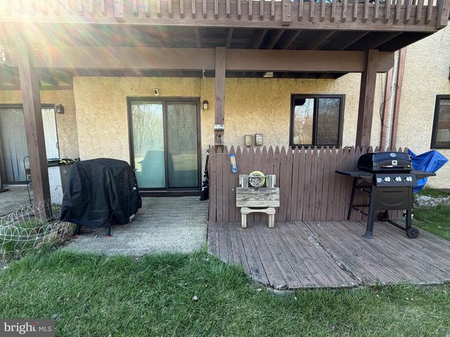 2014 JASON DR, Huntingdon Valley, PA 19006