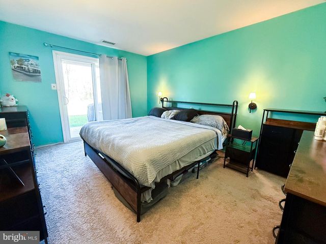 2014 JASON DR, Huntingdon Valley, PA 19006