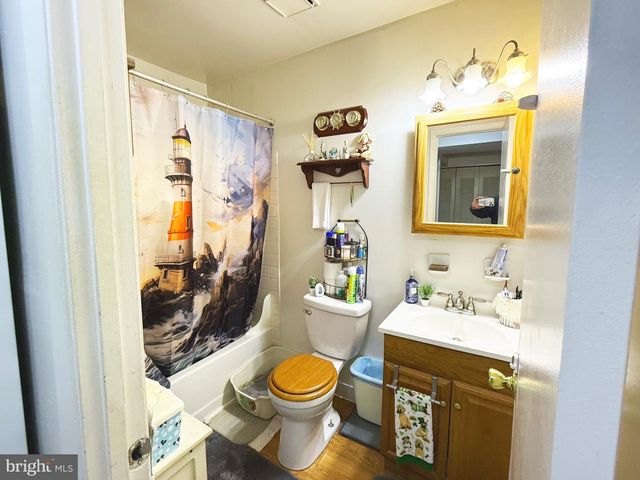 2014 JASON DR, Huntingdon Valley, PA 19006