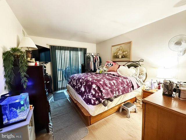 2014 JASON DR, Huntingdon Valley, PA 19006