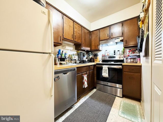 2014 JASON DR, Huntingdon Valley, PA 19006