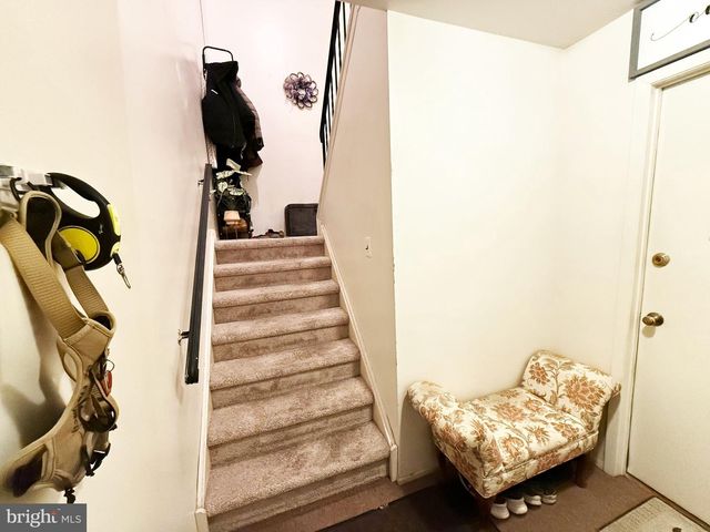 2014 JASON DR, Huntingdon Valley, PA 19006