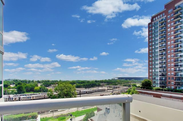 1629 S Prairie Avenue 805, Chicago, IL 60616