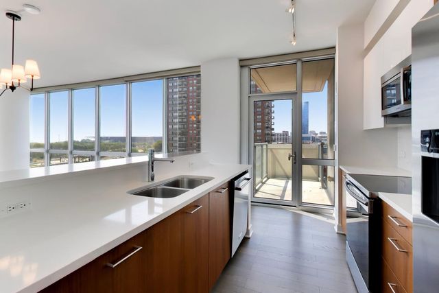 1629 S Prairie Avenue 805, Chicago, IL 60616