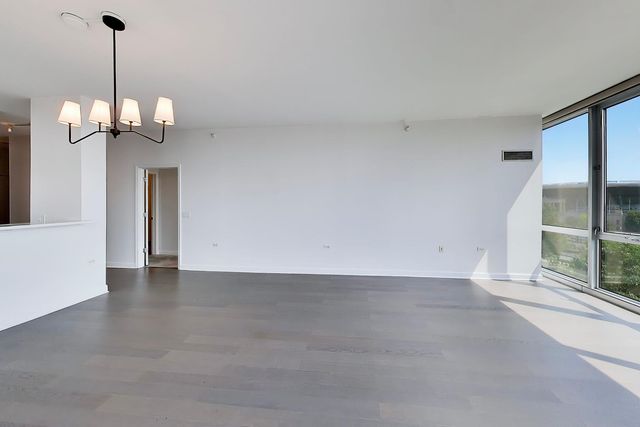 1629 S Prairie Avenue 805, Chicago, IL 60616
