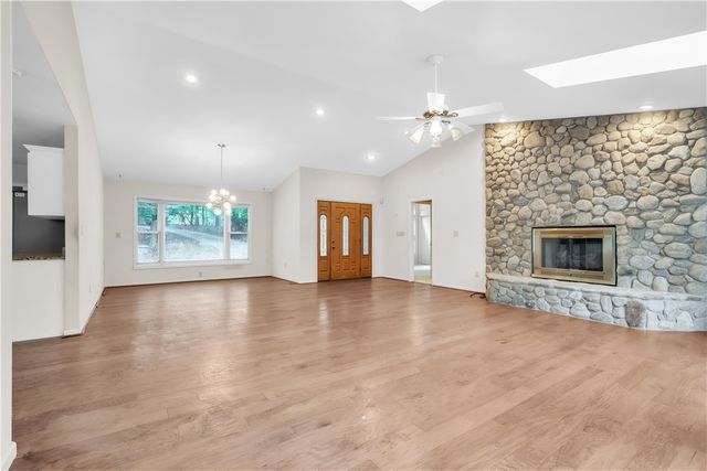 149 Inlet Pointe Drive, Anderson, SC 29625