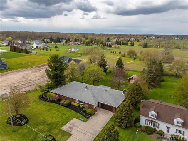 4115 Mapleton Road, Pendleton, NY 14094