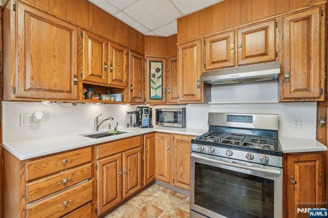 670 Devon Street, Kearny, NJ 07032