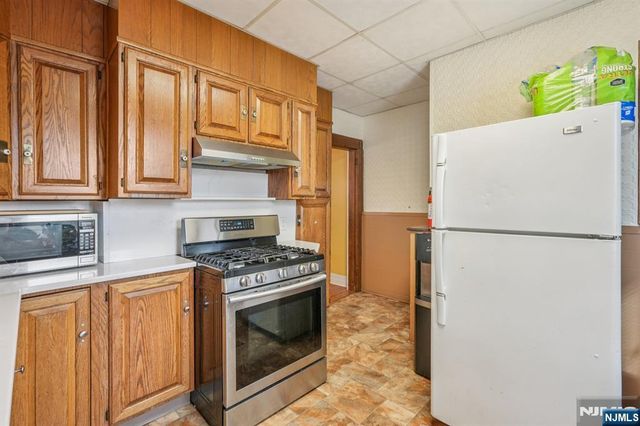 670 Devon Street, Kearny, NJ 07032