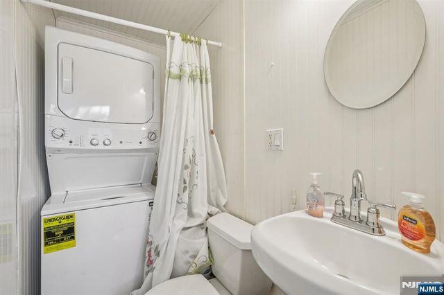 670 Devon Street, Kearny, NJ 07032