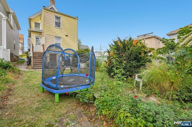 670 Devon Street, Kearny, NJ 07032