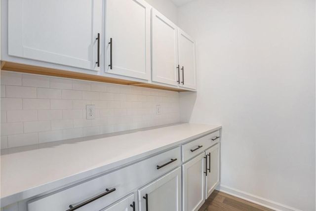 5820 Boxthorn Trail, Kalamazoo, MI 49009