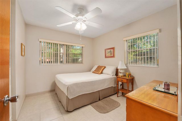 3411 NE 11TH TERRACE, Gainesville, FL 32609
