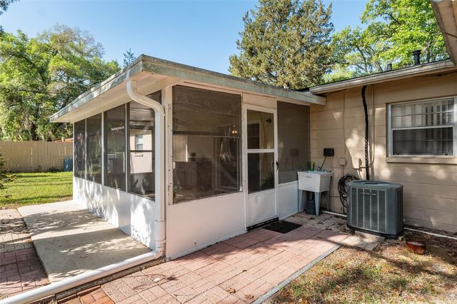 3411 NE 11TH TERRACE, Gainesville, FL 32609