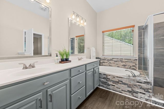 3813 Quiet Creek Circle, Charlotte, NC 28213