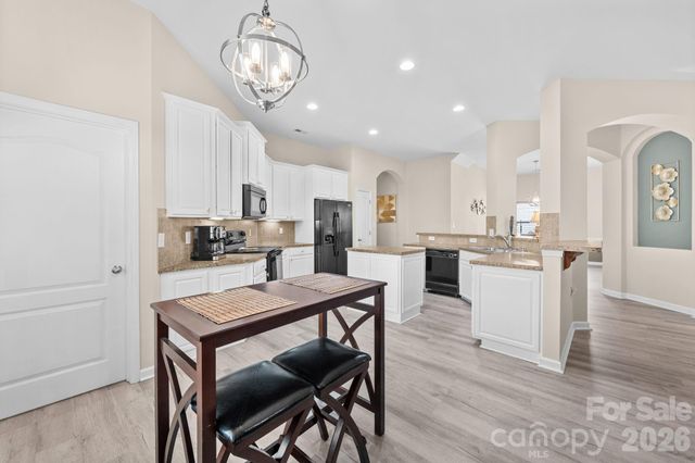 3813 Quiet Creek Circle, Charlotte, NC 28213