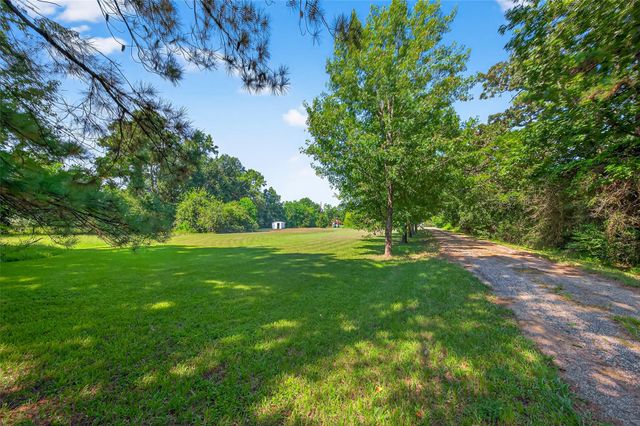 38011 Spur 149 Road, Magnolia, TX 77354