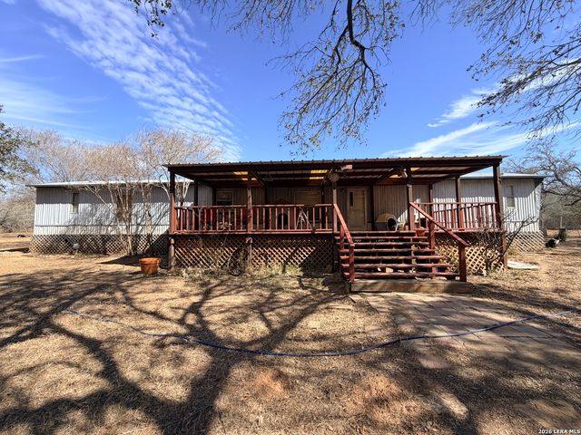 1140 County Road 765, Moore, TX 78057