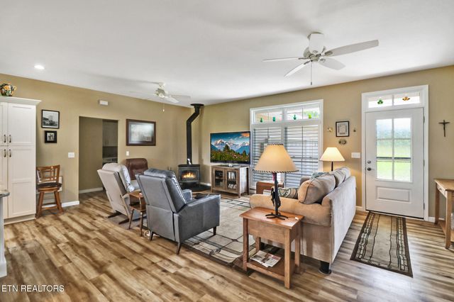 1432 Sawmill Rd., Crossville, TN 38555