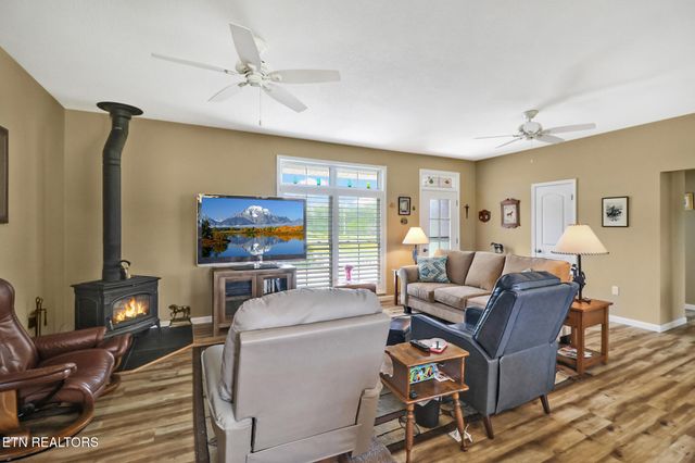 1432 Sawmill Rd., Crossville, TN 38555