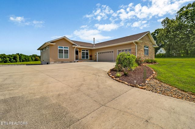 1432 Sawmill Rd., Crossville, TN 38555