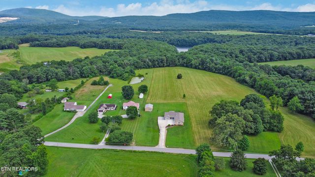 1432 Sawmill Rd., Crossville, TN 38555