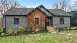 1864 1st Avenue, Gravette, AR 72736