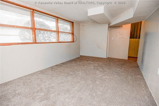 1214 Village Drive, South Charleston, WV 25309